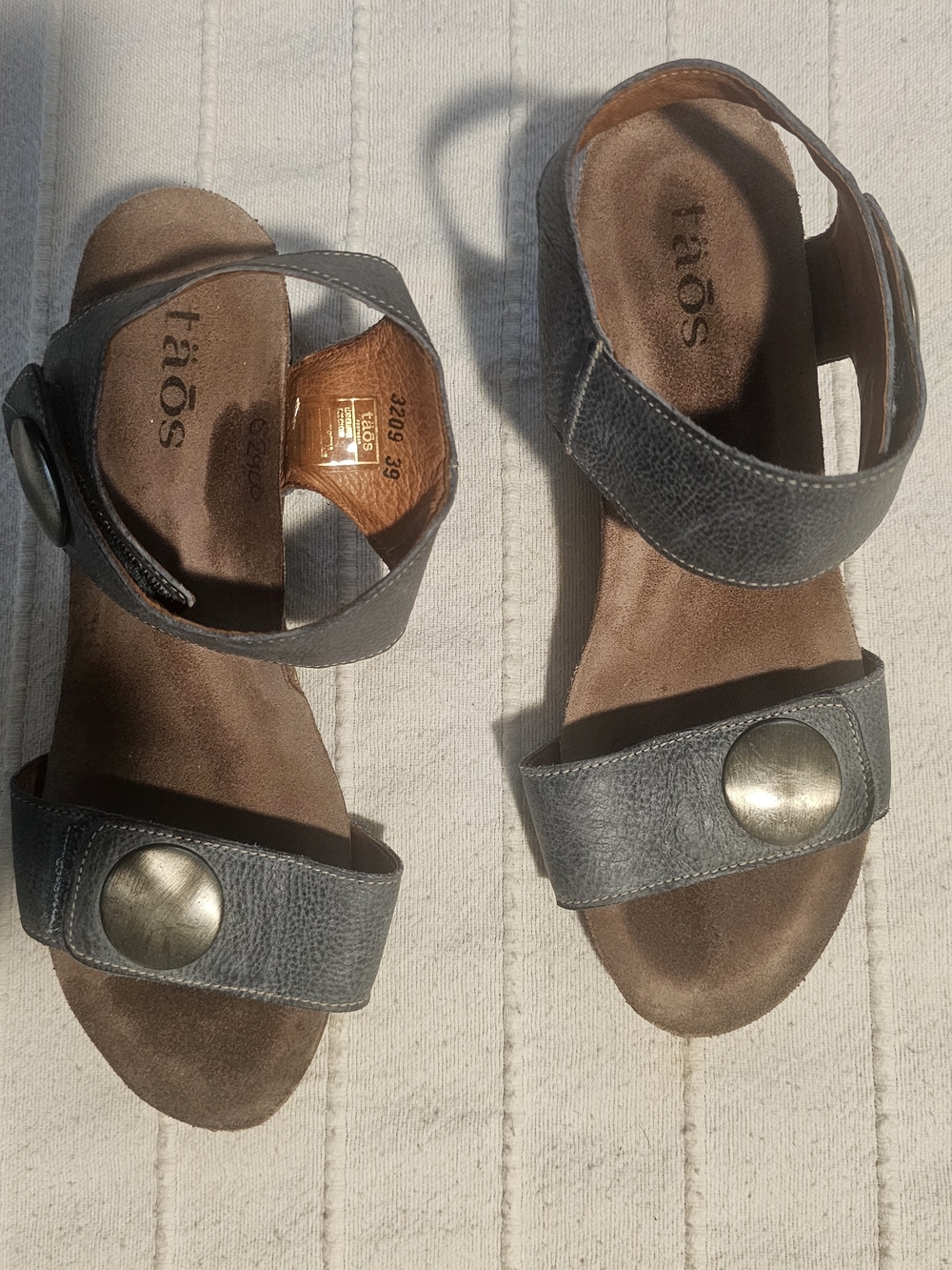 Taos Carousel 2 Gray Leather Wedge Sandals Adjustable EU 39 US 8 8.5